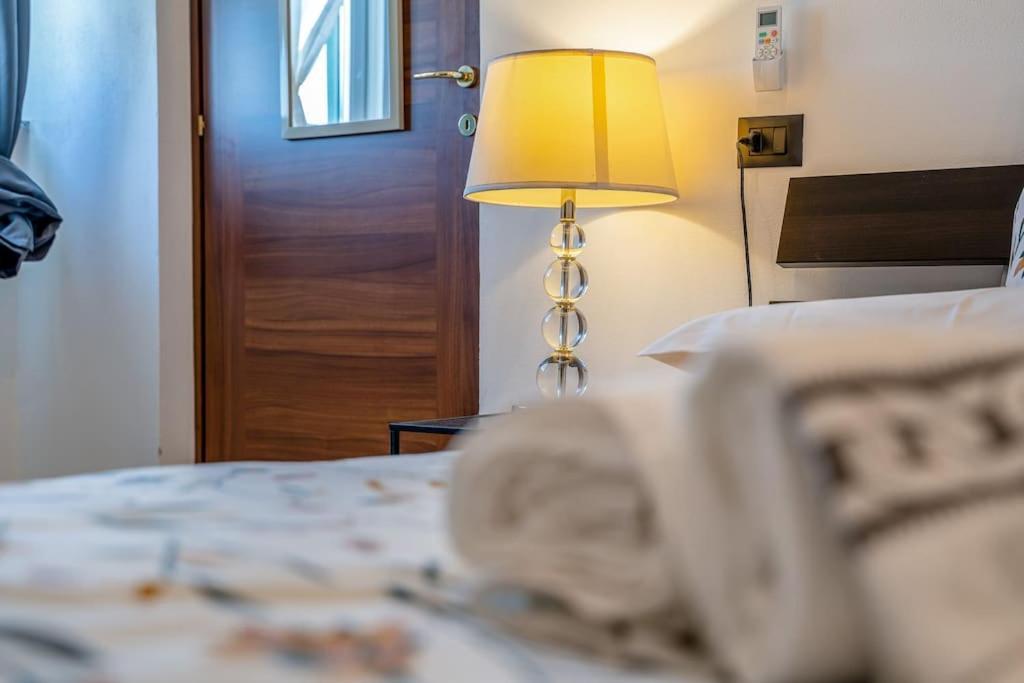 Appartamento Borgo Antico Paruzzaro Extérieur photo